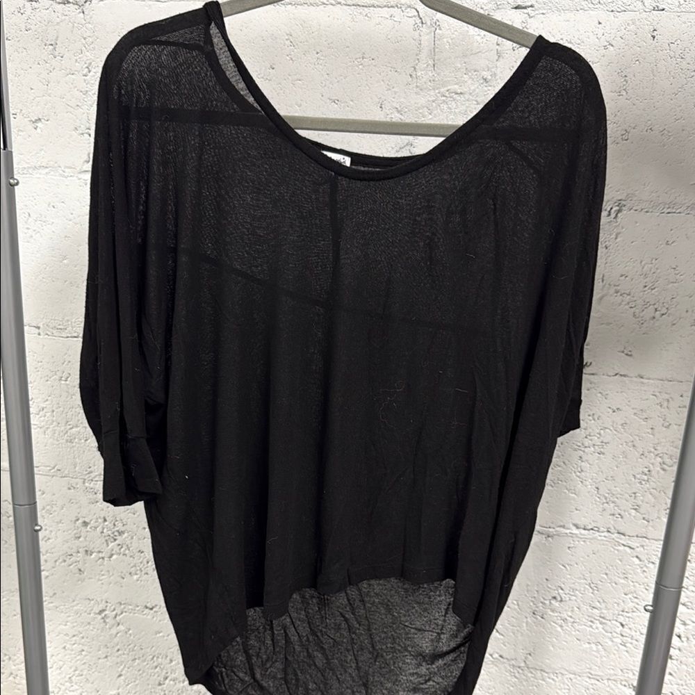SPLENDID Top - Black Oversized Tee - Dolman Sleeve - Size Small
